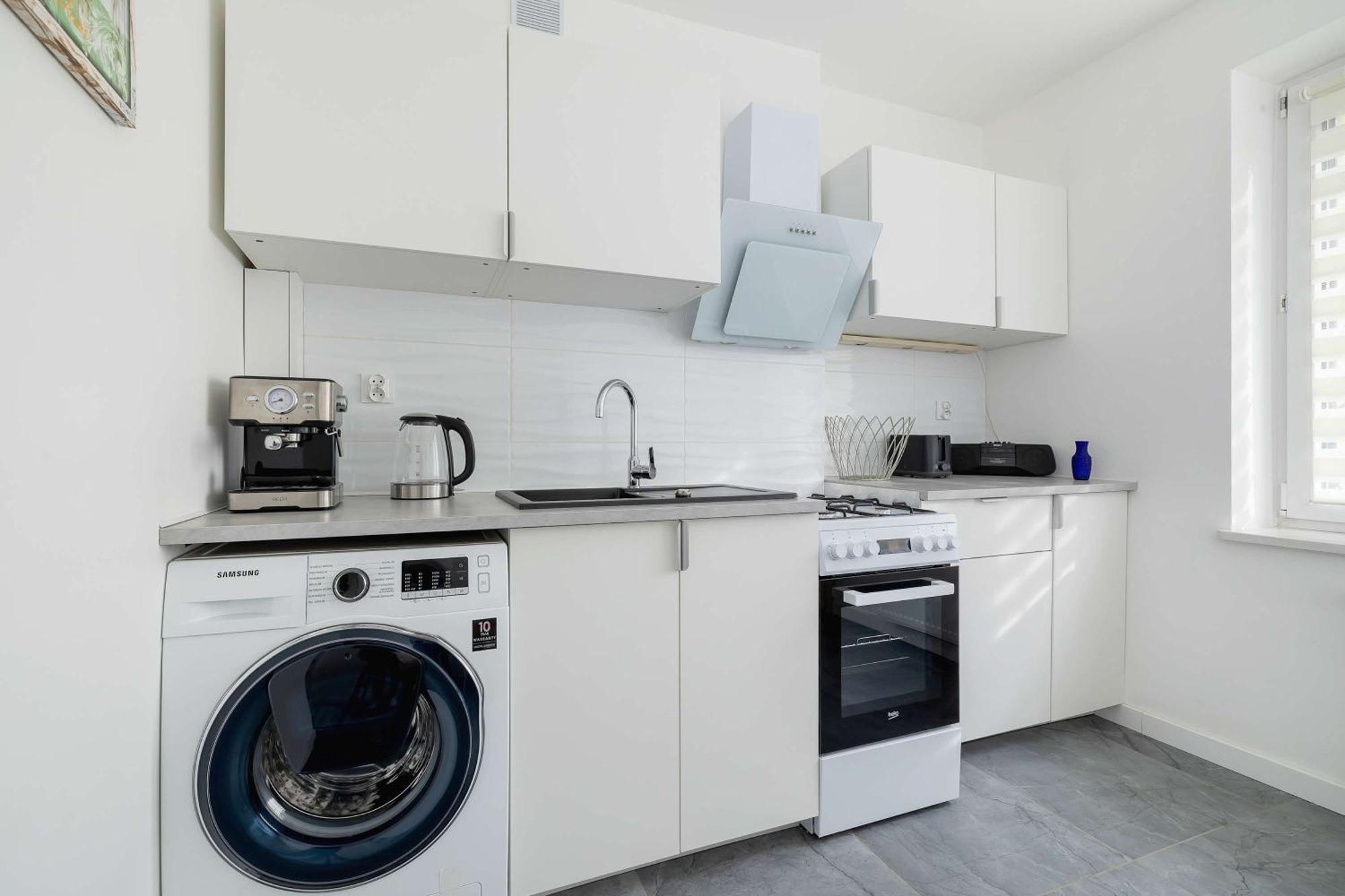 Colorful Studio Near The Spodek Arena In Katowice By Noclegi Renters Esterno foto