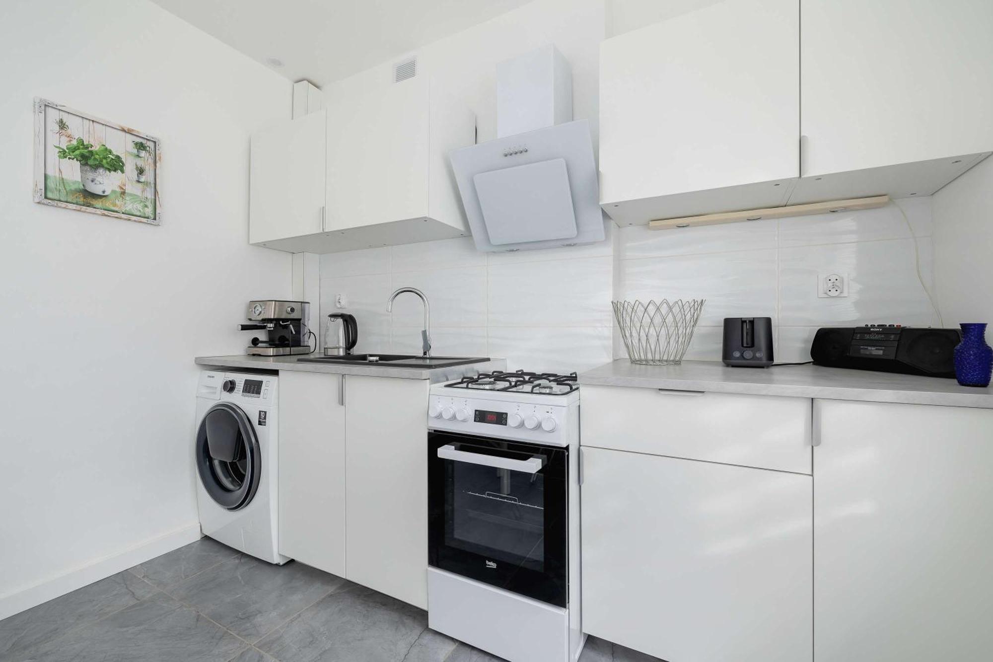 Colorful Studio Near The Spodek Arena In Katowice By Noclegi Renters Esterno foto